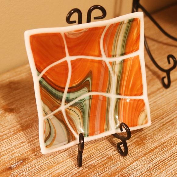 Other - Decorative Swirl Ceramic Plate